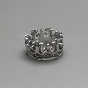 Vintage Silver Gothic Crown Ring – Size 8, Unisex, Brand New